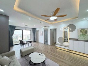 em cần bán căn hộ 78m2 view chính hồ 2 pn, căn hộ đã làm ban công cừa lùa, 3 toà hh01 kđt thanh hà