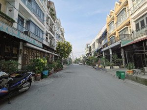 bán nr rẻ 4 tầng hxh nhựa 8 m 4pn chỉ 3,6 tỷ tại lê văn lương, nhơn đức, nhà bè,giáp quận 7 hcm !