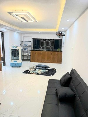 tập thể tôn đức thắng, t1, ô tô đỗ cửa, 70m2 (sổ 55m2), 2 thoáng, 2 ngủ, 4.05 tỷ