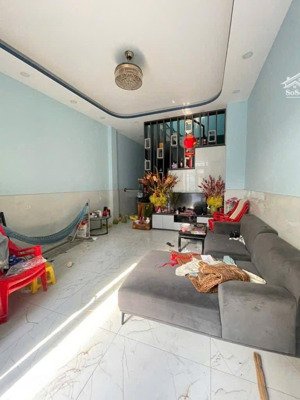 chính chủ cần bán nhà 3 tầng 4 phòng giá chỉ 3,2tỷ tại la phù, ngay sau cổng geleximco d