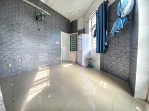 cho thuê phòng trọ tại 1041/62/3 trần xuân soạn, 4,2 triệu, 15m2 giá ưu đãi