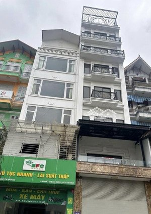 siêu phẩm mặt phố nguyễn hoàng - vỉa hè rộng - vị trí đẹp nhất phố - 6 tầng thang máy - 75m