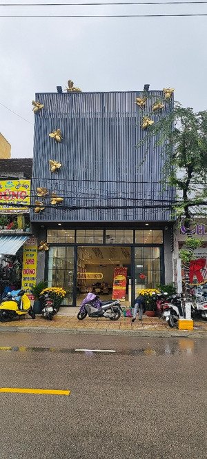 tìm người thuê văn phòng tại tam kỳ phù hợp startup và lớp học kỹ năng, diện tích 15-25m2