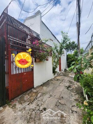 nhà sân vườn siêu rộng 94m2. ngay kha vạn cân với chợ thủ đức. chỉ hơn 5 tỷ