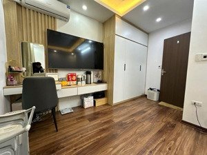 bán nhà 35m2, 5 tầng, mt 5.5m, thang máy sát phố giá 7.98 tỷ