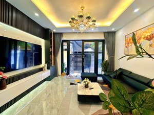 nhà cao cửa rộng phố kim mã, ở đẳng cấp, 5m mặt tiền, 52m2*5t, nhà 2 thoáng, ô tô đỗ gần