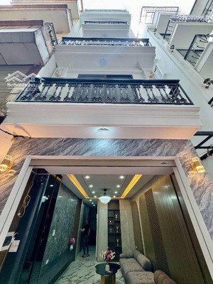 mua ngay nhà mới đẹp, tháng máy, giá cực mềm.