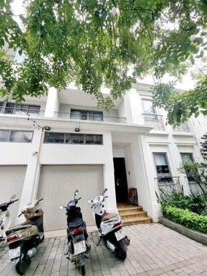 cho thuê biệt thự tại the manor central park 200m², 4 tầng, mt 10, đầy đủ đh, thang máy, giá 45tr