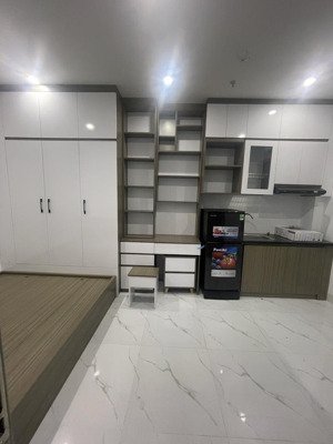 tìm đâu ra ! ccmn lô góc - phố quan nhân - doanh thu 100tr/tháng, 76 x 7 tầng, mt 8.3m, chỉ 17 tỷ,