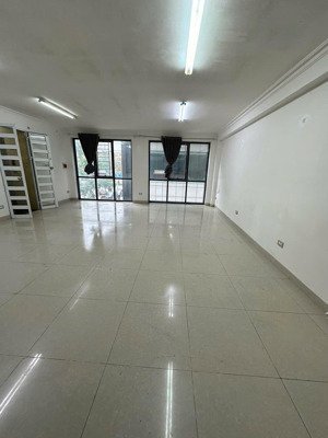 cho thuê nhà phố hoàng ngọc phách, láng hạ, đống đa, 60m2, 7 tầng, có thang máy, 45 triệu/tháng