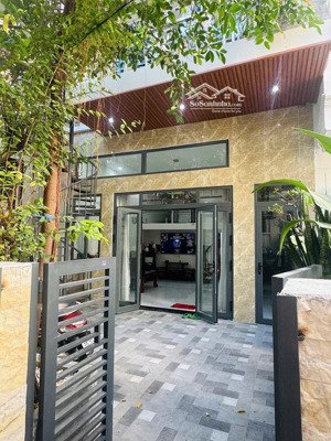 bán nhà cmt8 p13 q10 gần chợ hoà hưng , gần clb lan anh