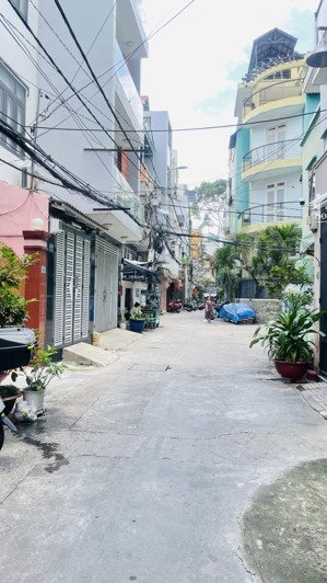 hxh 6m cực đỉnh - trung tâm p8 quận 10 - 3x12m vuông a4 - tiện xây mới - chỉ 6,8 tỷ rất hiếm