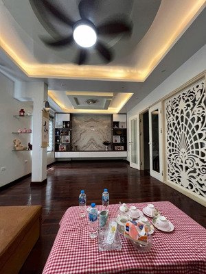 nhà chất, giá mềm, phố xã đàn - 10.9 tỷ, 40m2 6t thang máy, mt khủng 7m, gần phố, yên tĩnh, ở sướng