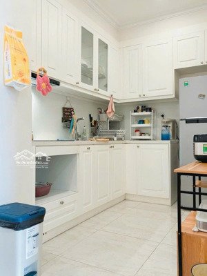 cho thuê căn hộ 165 thái hà, đống đa, 110m2, 3pn, full nội thất, 19 tr/th. lh 