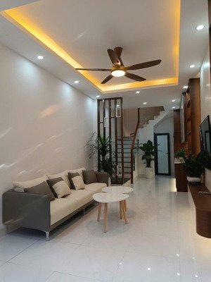 nhỉnh 5 tỷ, nhà phố tây mỗ, cầu cốc, mỹ đình, ô tô đỗ cổng, 35m2, 5t mới koong