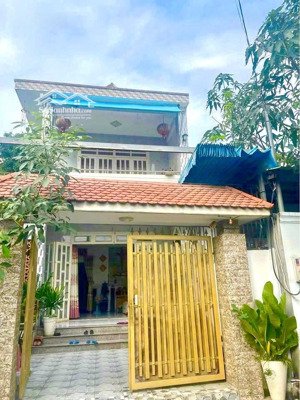 kẹt tiền cần bán gấp nhà 6x20m, 735 triệu. cho thuê 180tr/năm. ngay chợ bình chánh. sổ hồng riêng