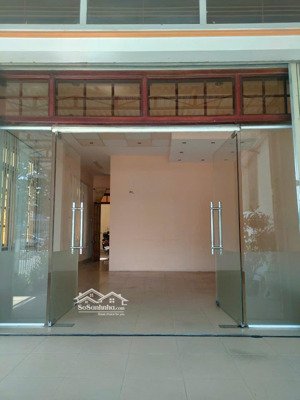 cho thuê mặt bằng dt 50m2 mặt đường 21/8