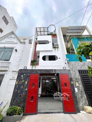 chính chủ cần bán nhà nguyễn tiểu la p8 q10 cách vạn hạnh mall 2p di chuyển, giá 4tỷ860, dt 82,8m2