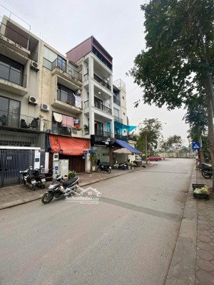 bán nhà khu vực gần mỹ đình - phố vip - nhà phân lô - ô tô tránh - vỉa hè