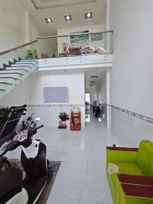 cần tiền bán gấp căn nhà bình chánh - shr