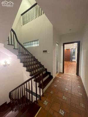 Nhà mặt phố Yên Lạc (Kim Ngưu) 93m2 x 4 tầng, MT 4m, giá 22.5 tỷ có TL, 0985868893