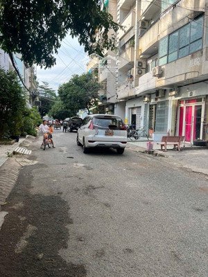 mặt tiền kinh doanh độc lập - tân phú - đường 12m lề 3m - 4 tầng nhà đẹp