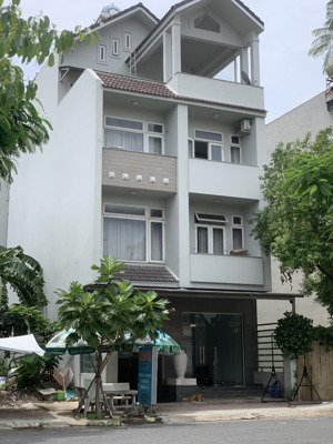 duy nhất một căn! bán nhà mặt tiền hoa lan, phú nhuận - dt 8x18m hầm 4 tầng hđt 175 triệu - 55 tỷ