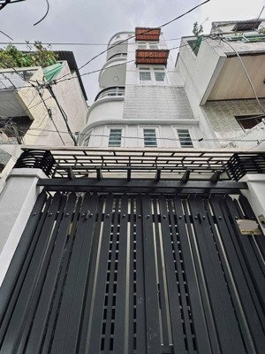 nhà mới, đẹp, chủ cần tiền để giải quyết việc nhà nên giảm 400tr còn 6tỷ