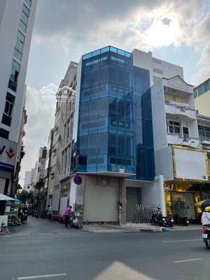 mt ngay nguyễn thị minh khai | 8x15m | 3 tầng | hđt: 125tr/tháng |