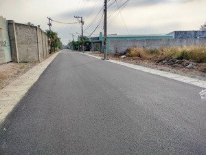 bán nhanh lô đất chánh phú hoà 147m2/ giá 1tỷ750 còn thương lượng, cách dt741 vào 60m2, shr