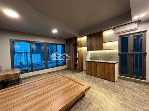 toà chdv cao cấp apartment âu cơ 53m2*8t, thang máy, 6 căn hộ cc, 50m ra phố, 1 phút ra hồ tây