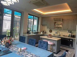 mặt tiền quyền lực, trần đại nghĩa, kinh doanh, vỉa hè rộng, dt 42m2 - mt 7,2m. giá 20 tỷ.