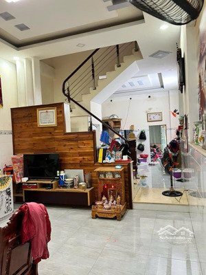 bán nhà mặt phố tại nguyễn thị minh khai, 7,2 tỷ, 82m2, 4pn, 3wc, chính chủ, uy tín