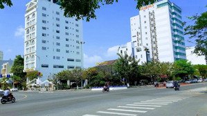 duy nhất lô góc 2 mặt tiền view 3 mặt thoáng giao với trục võ nguyên giáp đối diện biển mỹ khê