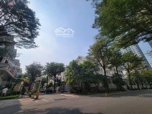 giảm 2 tỷ!bán nhà mặt tiền trường sa,quận phú nhuận.dt:8.2x16m.kết cấu: 5 tầng,giá tốt: 35.9 tỷ