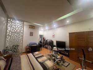 nhà nguyễn văn cừ dt rộng 65m² - nhà sát phố - khu vực toàn cán bộ ở - chỉ 11.8 tỷ