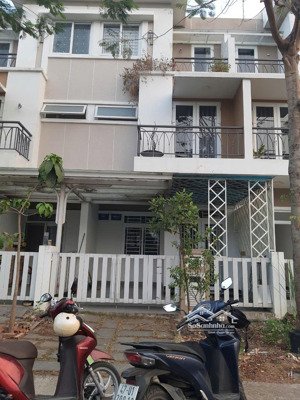 chính chủ cần bán gấp nhà phố lovera park 3pn, 75m2, view công viên giá chỉ 6,7 tỷ khu phong phú 4