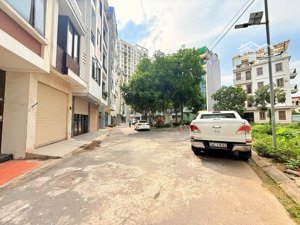 bán nhà lạc long quân, phân lô,vỉa hè, kdvp, lô góc, 75m, 5 tầng, 33 tỷ