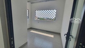bán nhà mới mặt tiền 4pn6wc lê ngọc hân, p.4,tpvt.giá:8tỷ850 lh: ms.nga