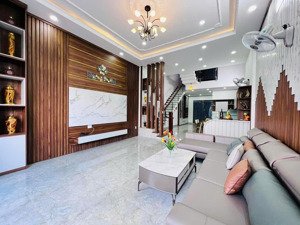 bán gấp nhà 2 lầu mới toanh đường nhựa ô bàn cờ 8m - thôn 6 cưebur