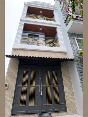 bán nhanh nhà mới bình tân 4.2 x 18m(87.1m2) 3 tầng 5pn 6wc nở hậu 6.2 tỷ(tl)