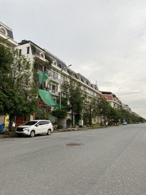 nhà trung tâm khu đô thị phú lương 6 tầng, mặt tiền 5m