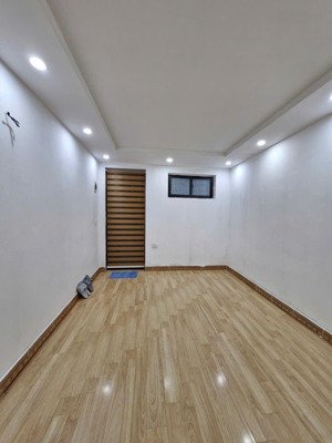 chính chủ bán căn tập thể tầng 3 đẹp 45m2, 2,25 tỷ tại lương ngọc quyến, văn quán, hà đông, hà nội