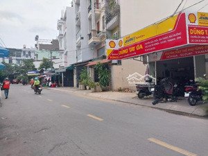 nhà cấp 4 mặt tiền - dtcn 110m2 - ngang 5m - đường trước nhà 10m - giá 15tỷ5 thương lượng gấp