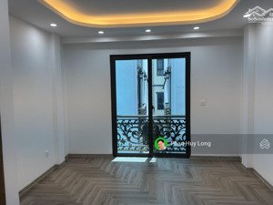 bán gấp nhà riêng nguyễn khang cầu giấy 5t 31m2 3pn 4wc 8.3 tỷ- ngõ thông-sổ đỏ chính chủ