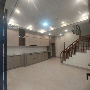 bán nhà hoa lâm,việt hưng,phun nội thất ,gần ô tô tránh,32m_3 ngủ rộng,chỉ 6.6 tỷ