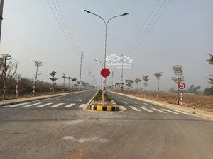 chủ gửi bán 81,5m2 đầu tư đón ql6, cách ql6 tầm 1km, đường thông, oto vào cách hà đông 20km