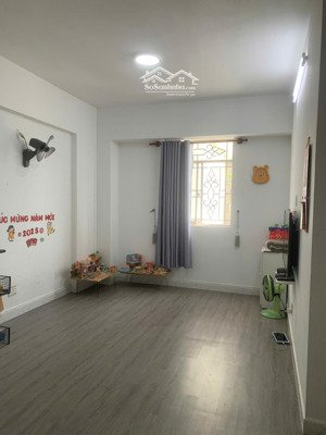 bán gấp căn hộ lê thành adv - block a 1ty9 -2pn , sổ hồng . lh 