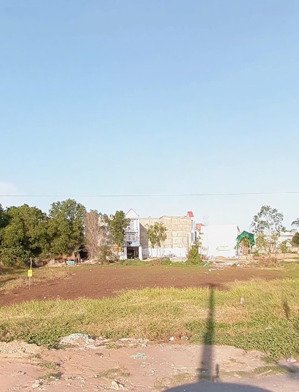 chuyển công tác bán lẹ đất mt đoàn nguyễn tuấn,tân quý tây,bình chánh,hcm giá 500tr/120m shr