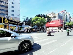Giá cực tốt 4,5 tỷ. Bán nhà 4 tầng vị trí đẹp đường CMT8, trung tâm Biên Hoà. DTSD 100m2.
